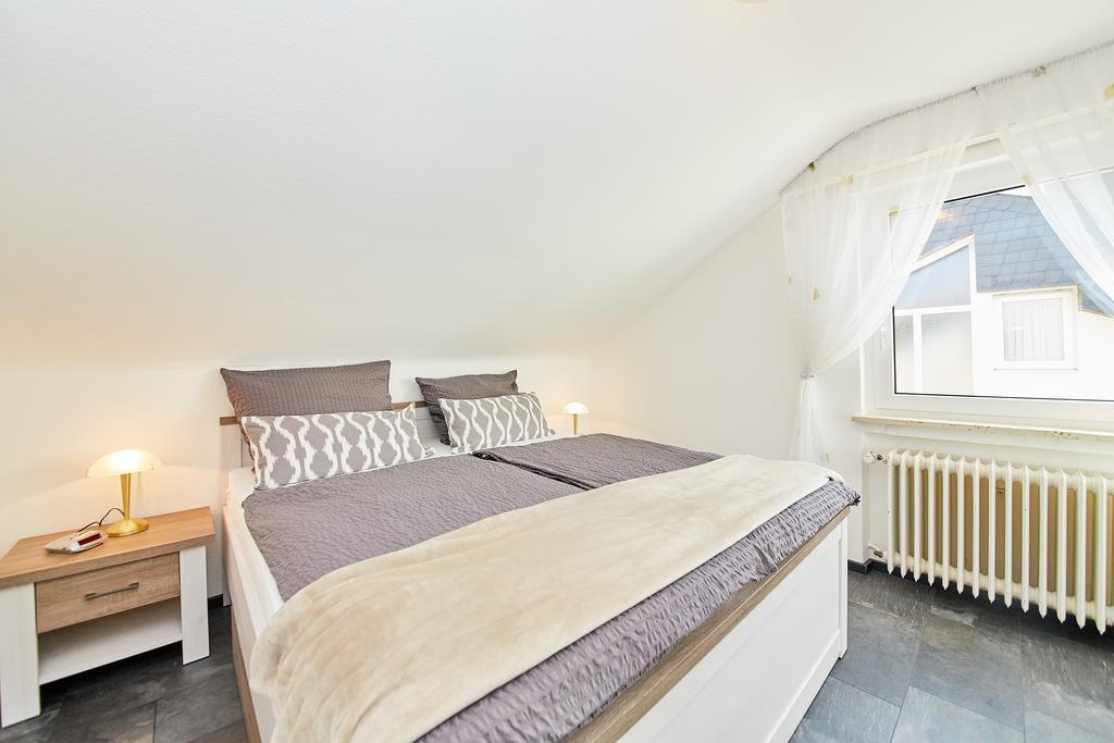 Haus Constanze Apartment Bernkastel-Kues Bagian luar foto
